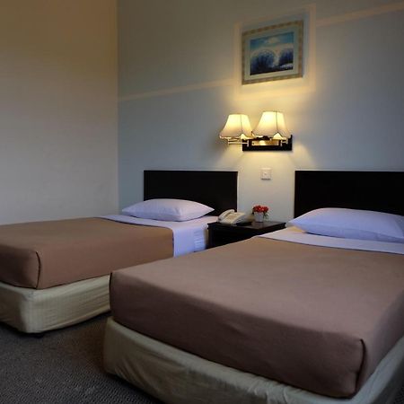 Carlton Hotel Shah Alam Bagian luar foto