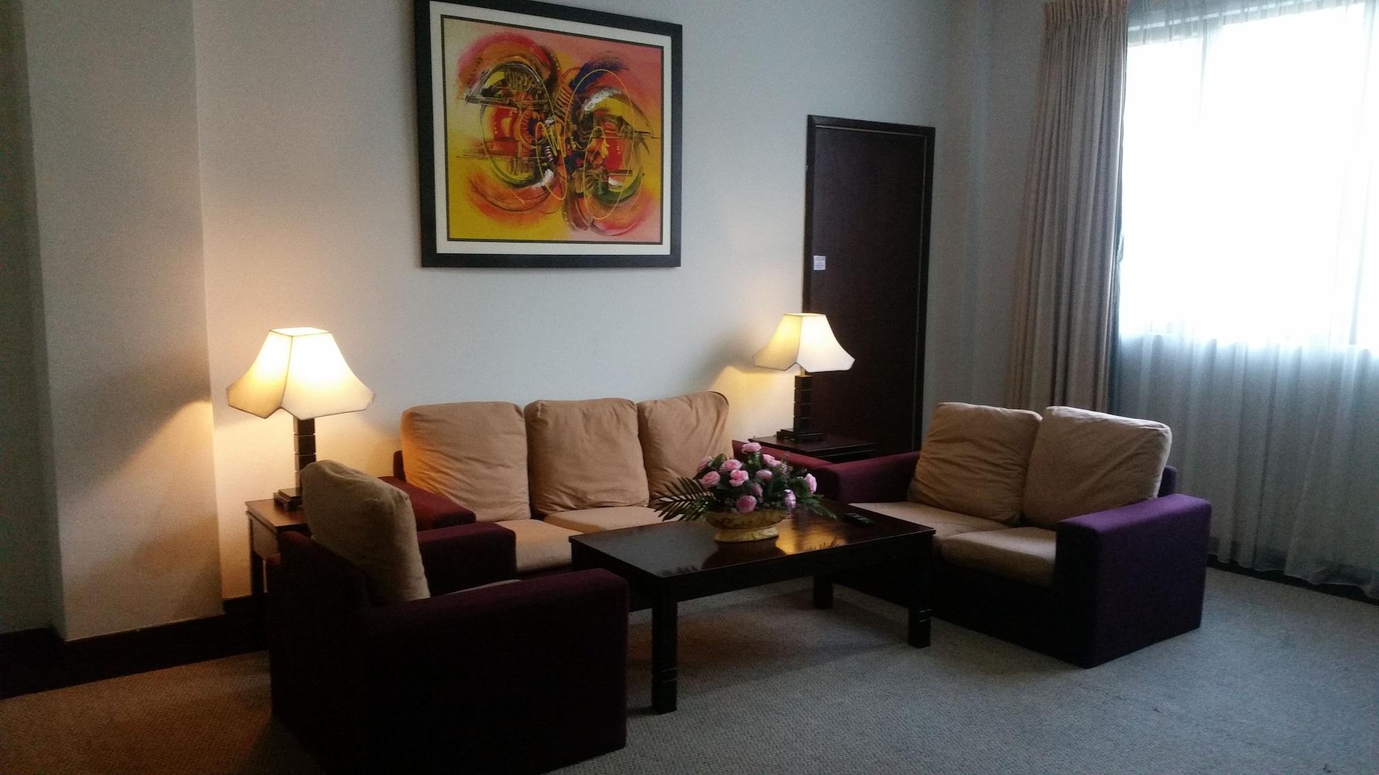 Carlton Hotel Shah Alam Bagian luar foto
