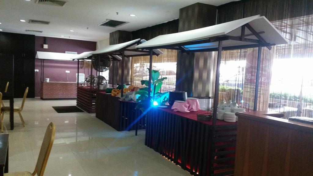 Carlton Hotel Shah Alam Bagian luar foto