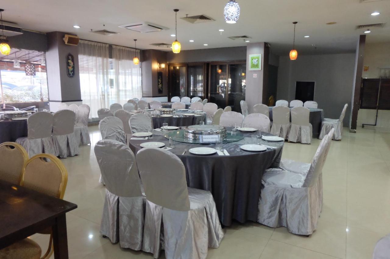 Carlton Hotel Shah Alam Bagian luar foto