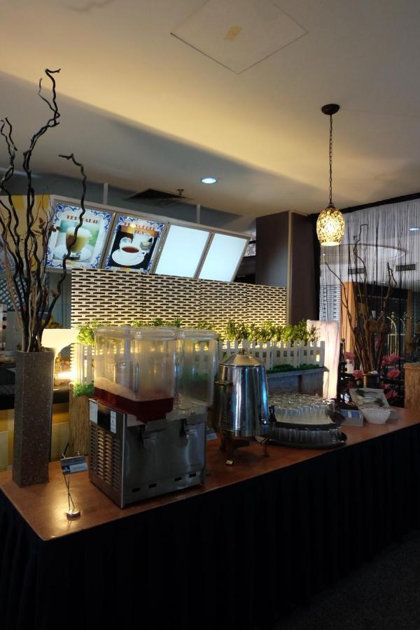 Carlton Hotel Shah Alam Bagian luar foto