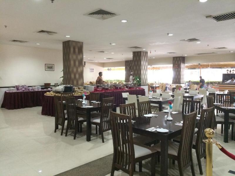 Carlton Hotel Shah Alam Bagian luar foto
